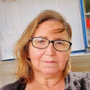 Meet your Posher, Cecile